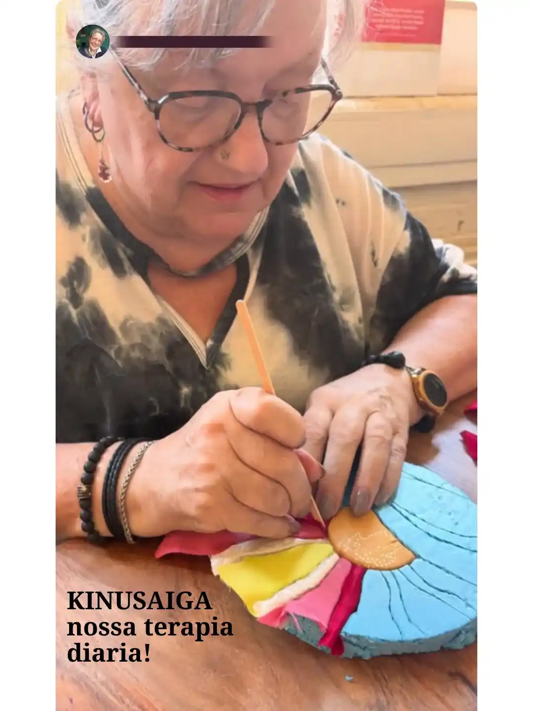 Artesã fazendo Kinusaiga