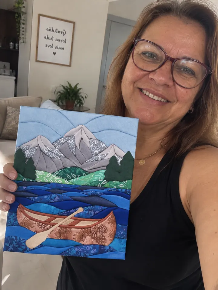 Quadro Kinusaiga de canoa e montanhas